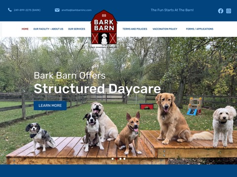 Screenshot of the Bark Barn, Inc. homepage at barkbarninc.com, captured 2026-08-19, shown as the evidence for the review on this page