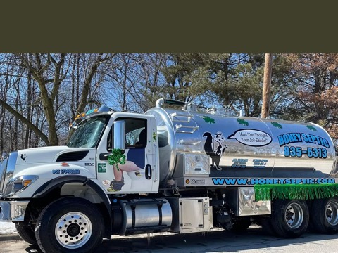 Screenshot of the Honey Septic Tank Cleaning Pumping homepage, www.honeyseptic.co, captured 2026-08-13, shown as the evidence for this review